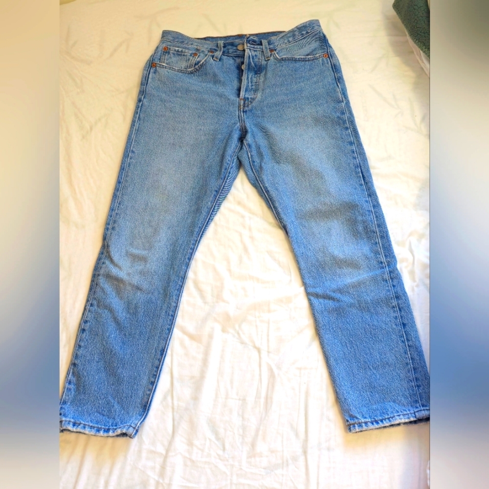 Levi's  Premium  Jeans Wedgie Size 27 button fly 100% cotton